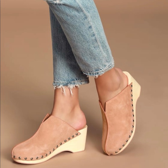 Kelsi Dagger Shoes - Jhett Peachy Pink Suede Leather Clogs kelsi